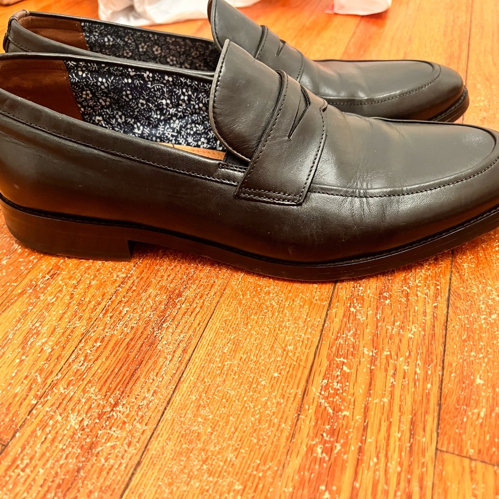 Johnston & Murphy Black Leather Penny Loafers - LIKE NEW!! - Picture 4 of 7